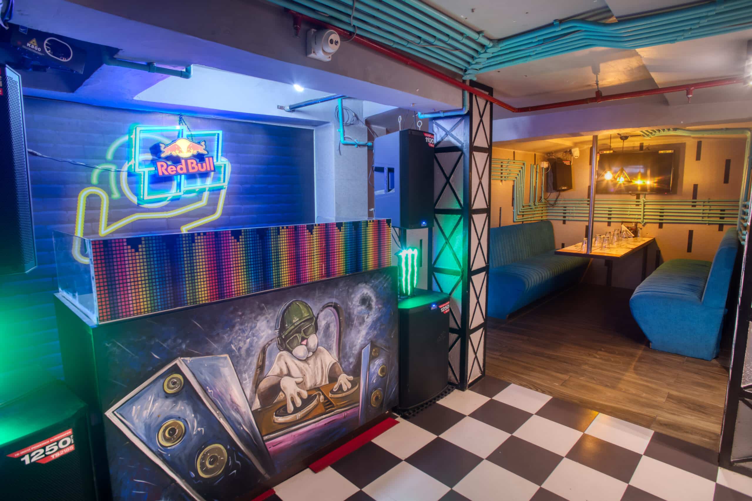 35 Bar and Lounge Kolkata