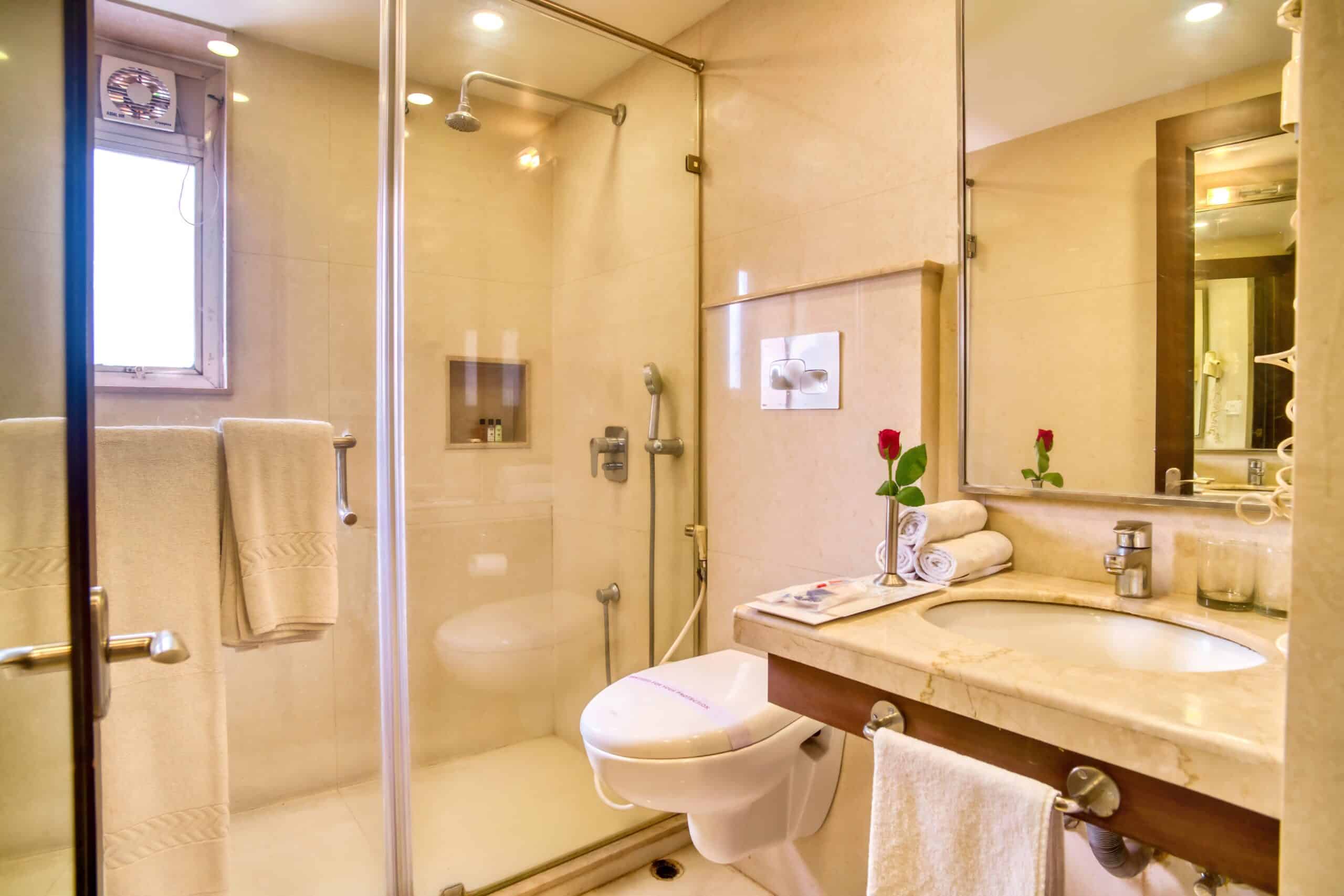 Standard Bathroom - The Samilton