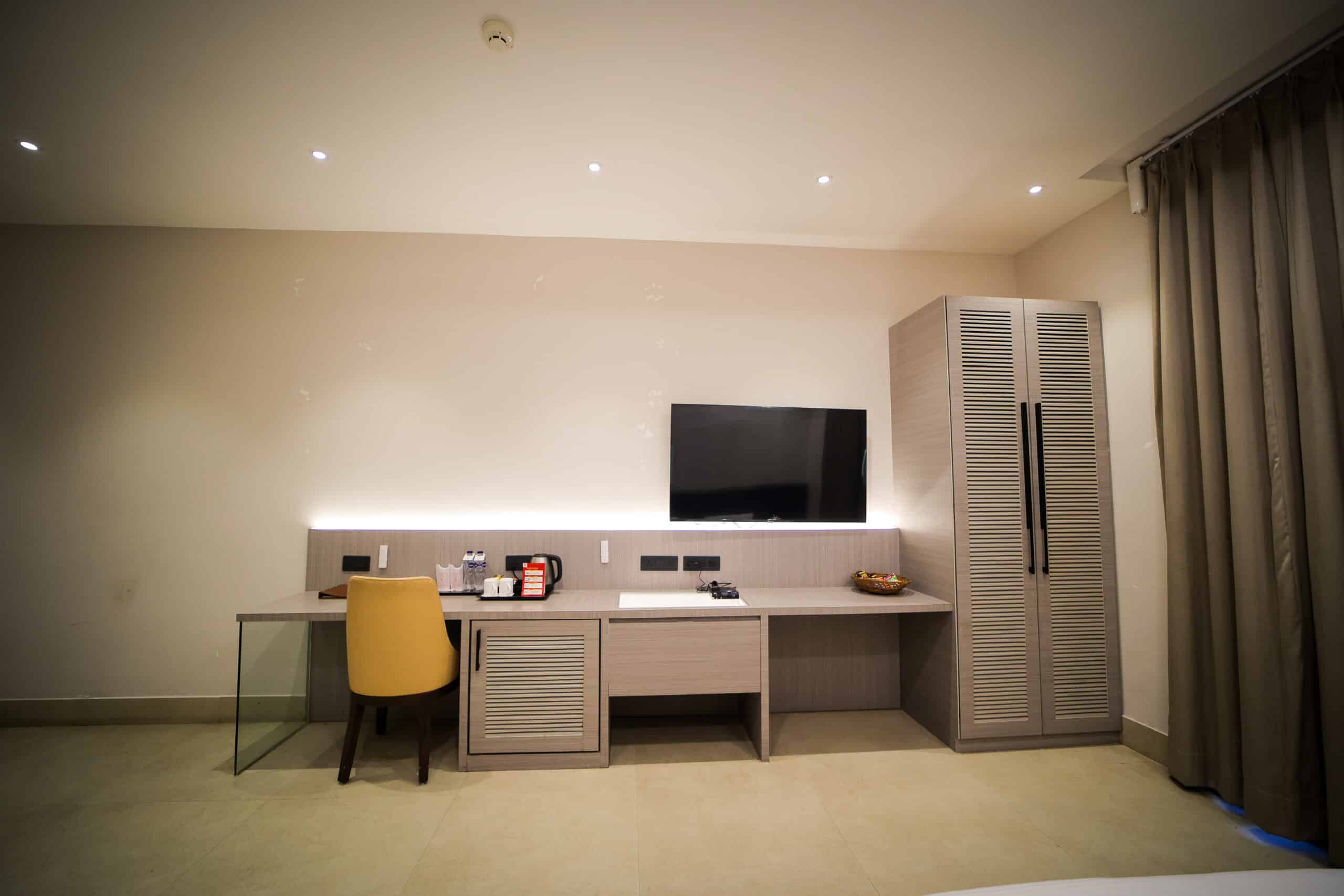 Work Desk Royal Room - The Samilton