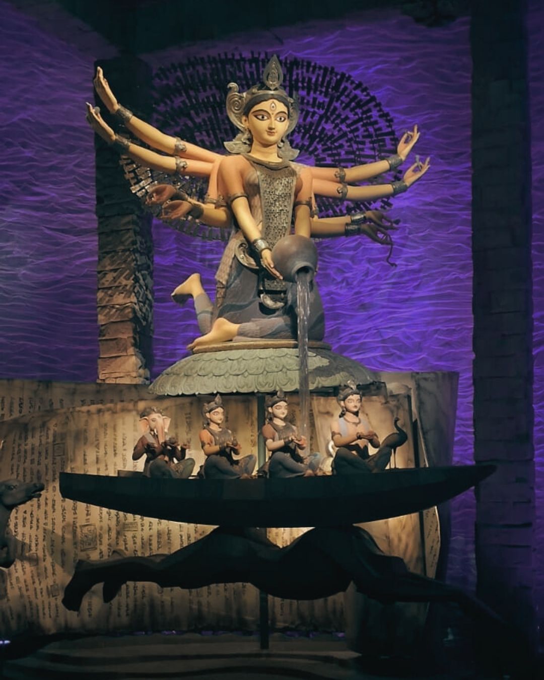 durga-puja-river-boat-theme-kolkata