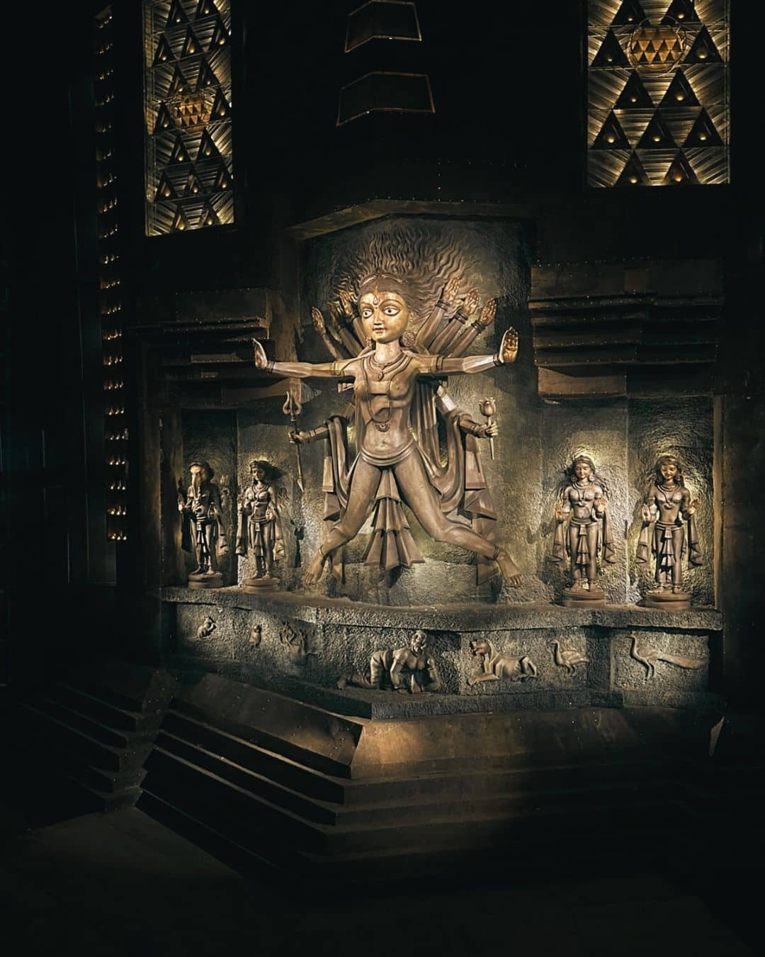 durga-puja-sculpture-inspired-pandal-kolkata